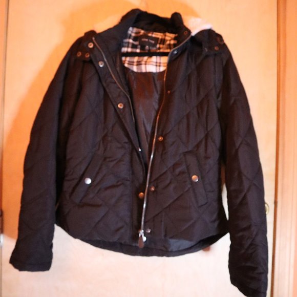 Love Tree Black Puffer Button Up Jacket With Removable Fuzzy Hood - Picture 1 of 3